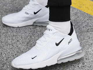 Nike Air Max 270 White/Black Unisex foto 5