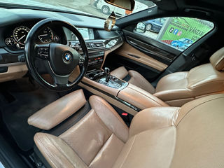 BMW 7 Series foto 9