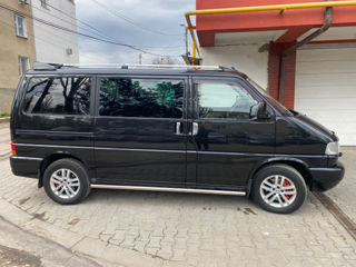 Volkswagen Caravelle foto 7