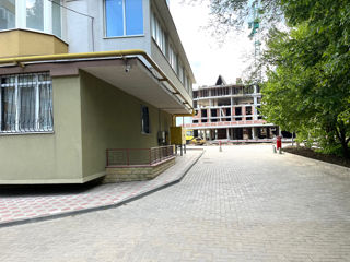 Spațiu comercial 306m2 foto 3