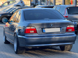 BMW 5 Series foto 5