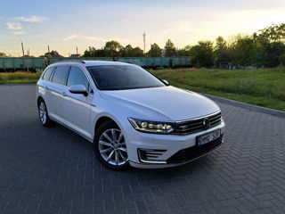 Volkswagen Passat foto 2