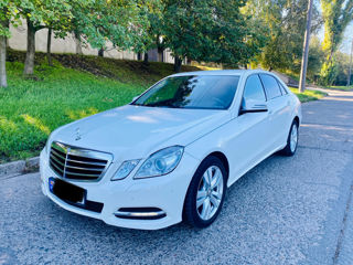 Mercedes E-Class foto 1