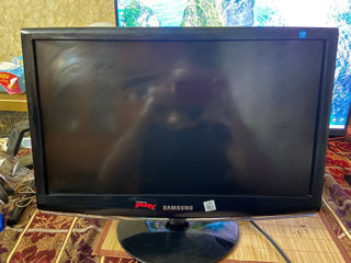 Samsung SyncMaster 2033SN 20"1600x900 TN+film / VGA foto 2