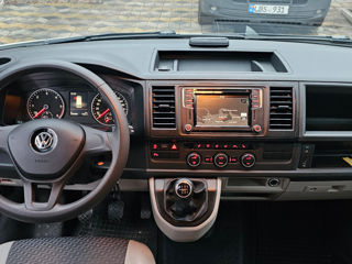 Volkswagen Caravelle foto 4