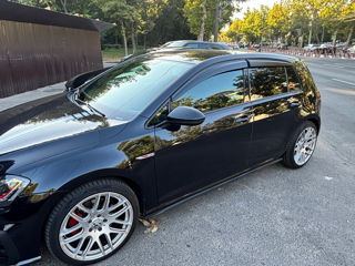Volkswagen Golf foto 2