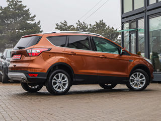 Ford Kuga foto 2