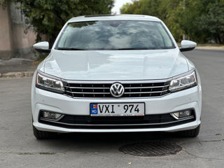 Volkswagen Passat foto 1