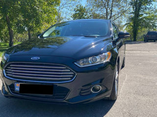 Ford Fusion foto 1