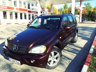 Mercedes ML Class foto 1