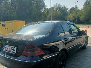 Mercedes C-Class foto 5