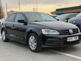 Volkswagen Jetta foto 2