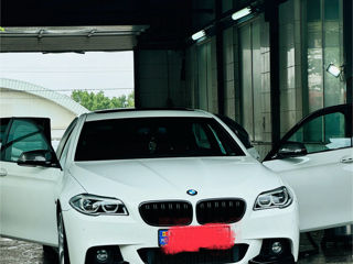 BMW 5 Series foto 1