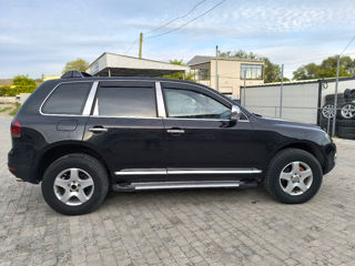 Volkswagen Touareg foto 8