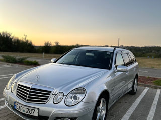 Mercedes E-Class foto 1