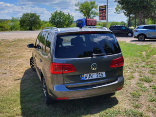 Volkswagen Touran foto 5