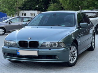 BMW 5 Series foto 6