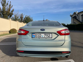 Ford Fusion foto 3