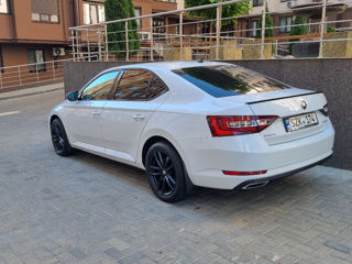 Skoda Superb foto 1