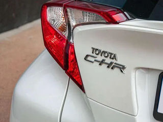 Toyota C-HR foto 4