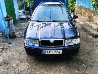 Skoda Octavia foto 1