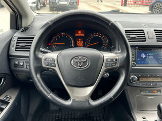 Toyota Avensis foto 13