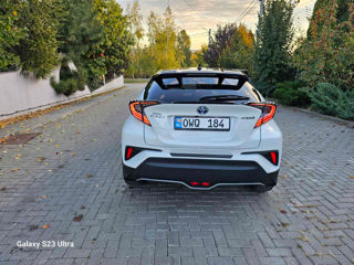 Toyota C-HR foto 4