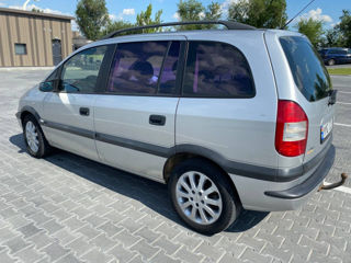 Opel Zafira foto 3