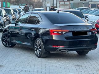 Skoda Superb foto 3