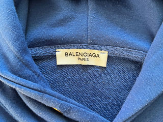 Balenciaga foto 4