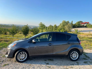 Toyota Prius c foto 3