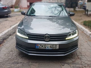 Volkswagen Jetta foto 1