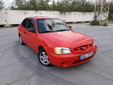 Hyundai Accent foto 1