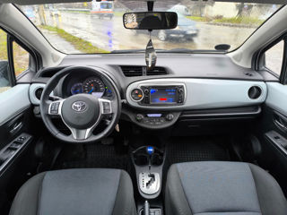 Toyota Yaris foto 9