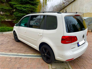 Volkswagen Touran foto 5