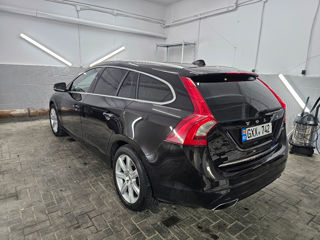 Volvo V60 foto 3