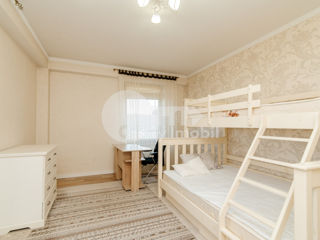 Apartament cu 3 camere, 150 m², Centru, Chișinău foto 8