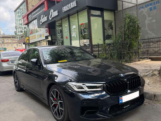 BMW 5 Series фото 0