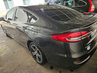 Ford Fusion foto 6