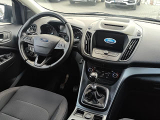 Ford Kuga foto 12