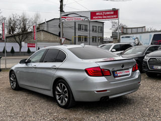 BMW 5 Series foto 4