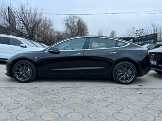 Tesla Model 3 foto 5