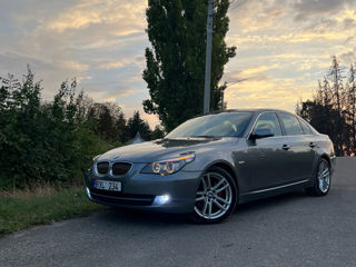 BMW 5 Series foto 1