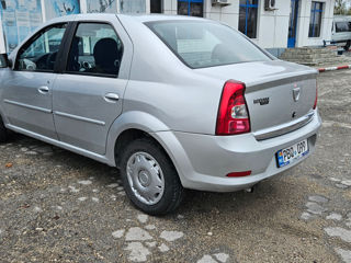 Dacia Logan foto 4