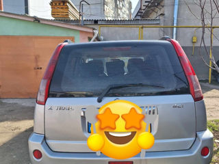 Nissan X-Trail foto 2