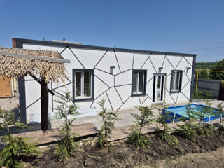 Casă spre vânzare cu 4 camere, 115 m2 în Suburbie, Ialoveni foto 0