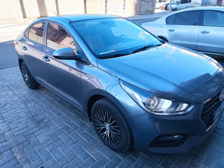 Hyundai Accent foto 9