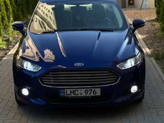 Ford Fusion foto 9