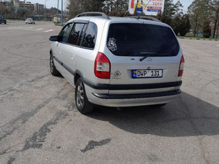 Opel Zafira foto 3