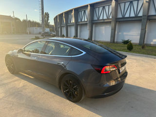 Tesla Model 3 foto 7